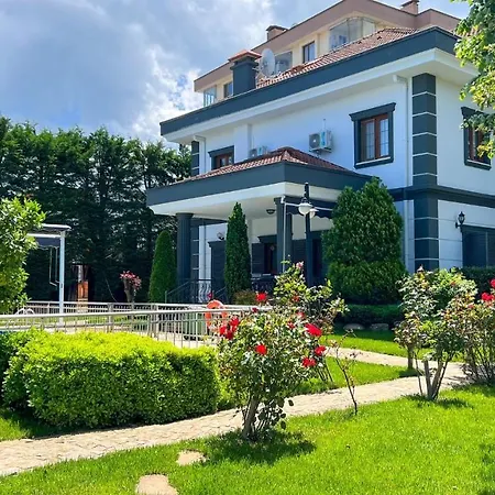 Βίλα Heaven White Palace *