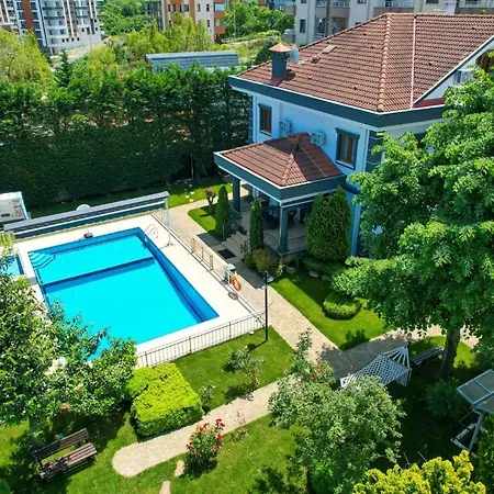 Heaven White Palace * Bostanci